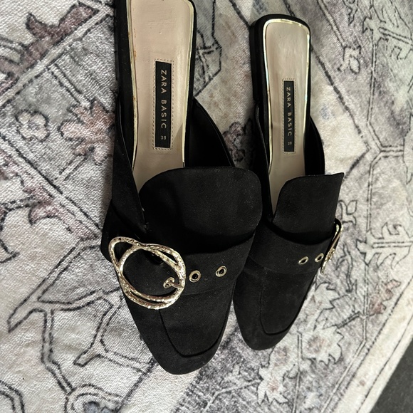 Zara (39) mules, black vegan suede with gold buckles, NWOT. - Picture 2 of 13